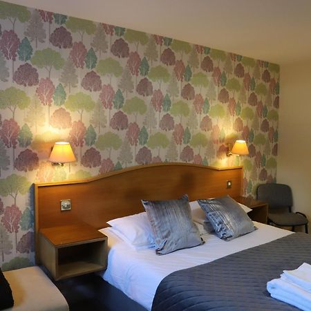 The Red Lion & Cellar Room, Betchworth Екстер'єр фото