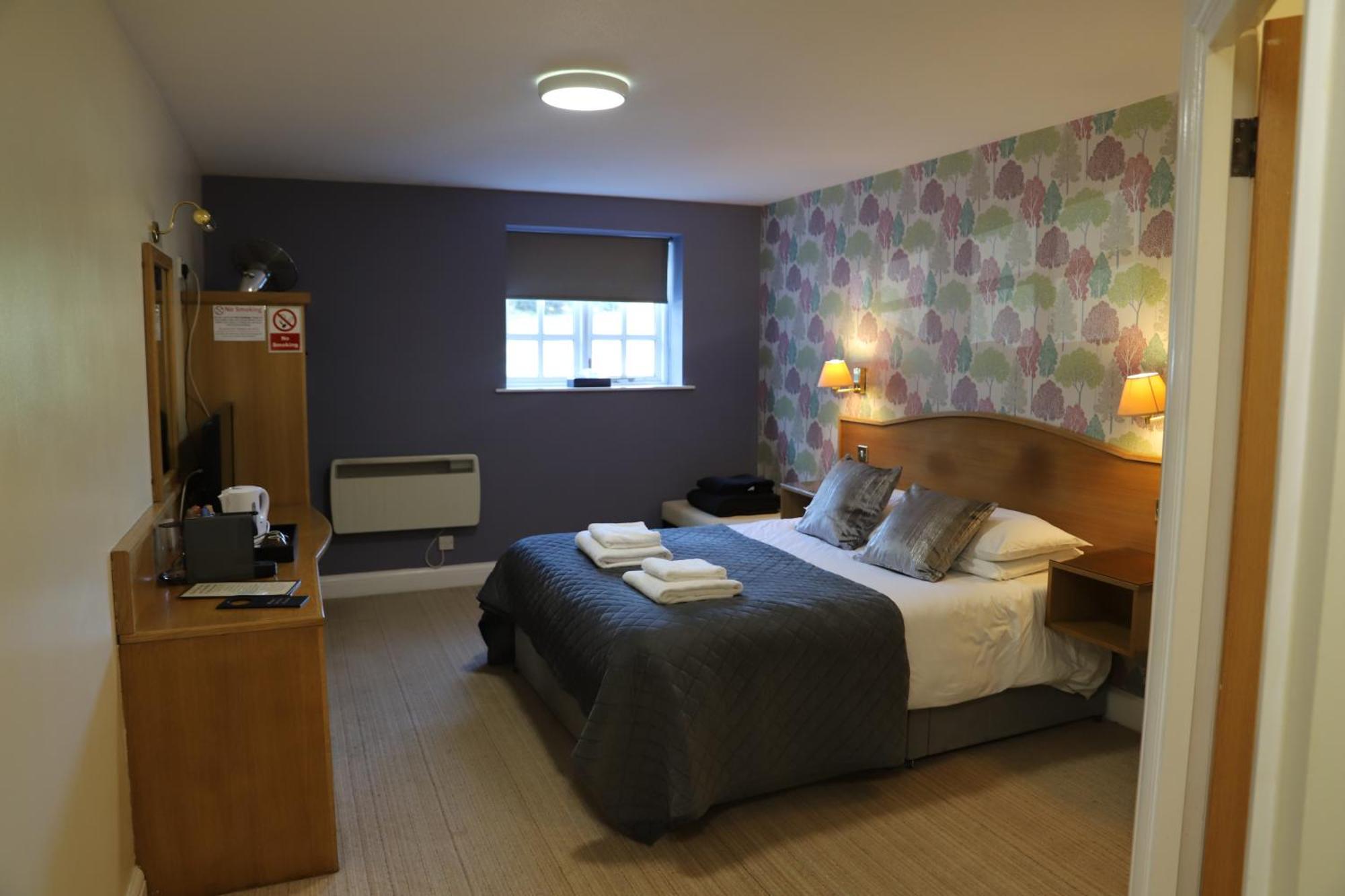 The Red Lion & Cellar Room, Betchworth Екстер'єр фото